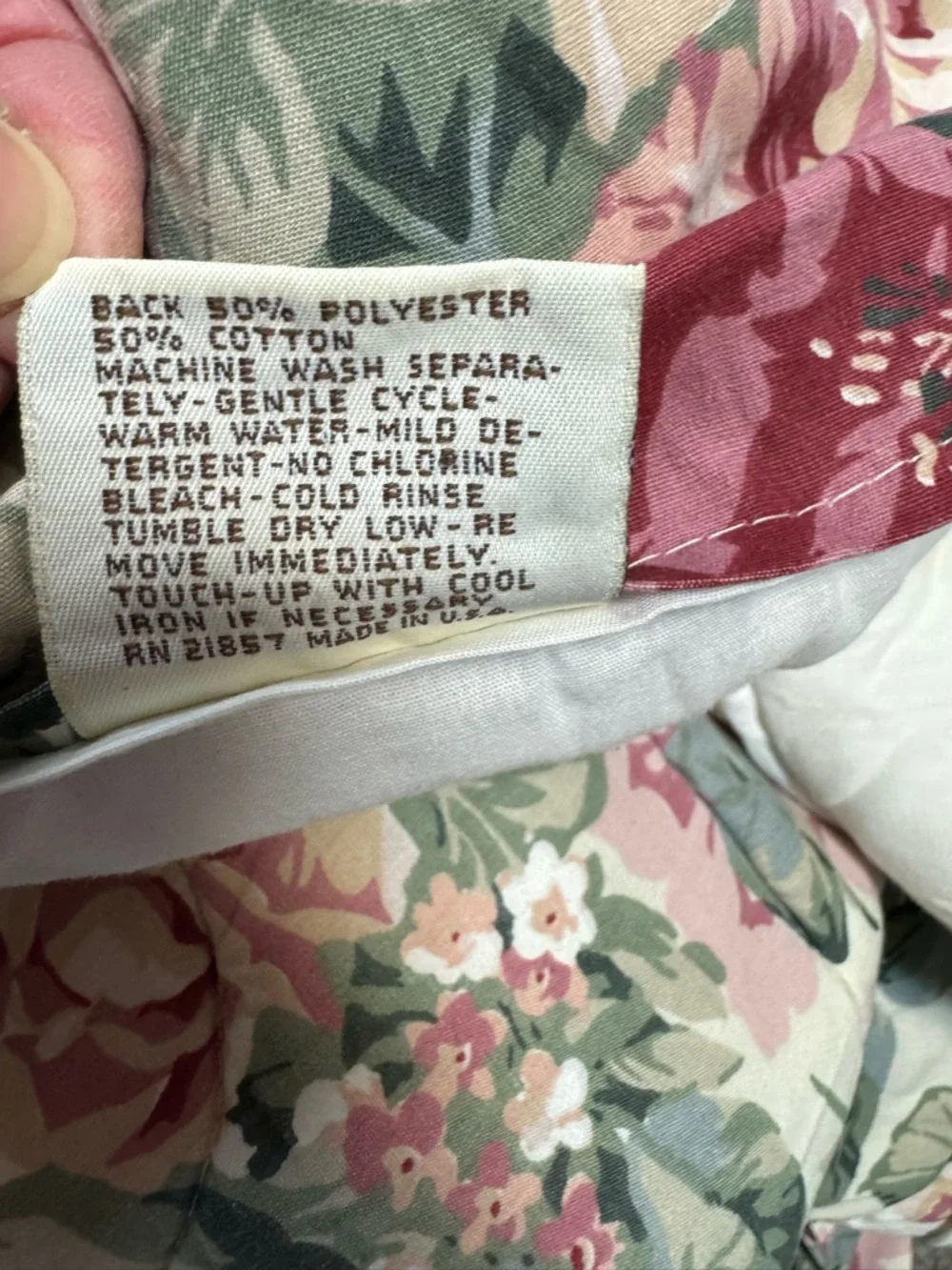 Floral Ruffled medium weight comforter - Cream, Rose & Green